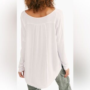 Free people Leo Henley tee - black